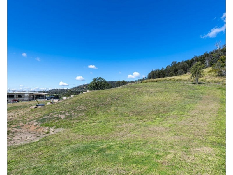 11 Bottle Tree Court, Withcott QLD 4352