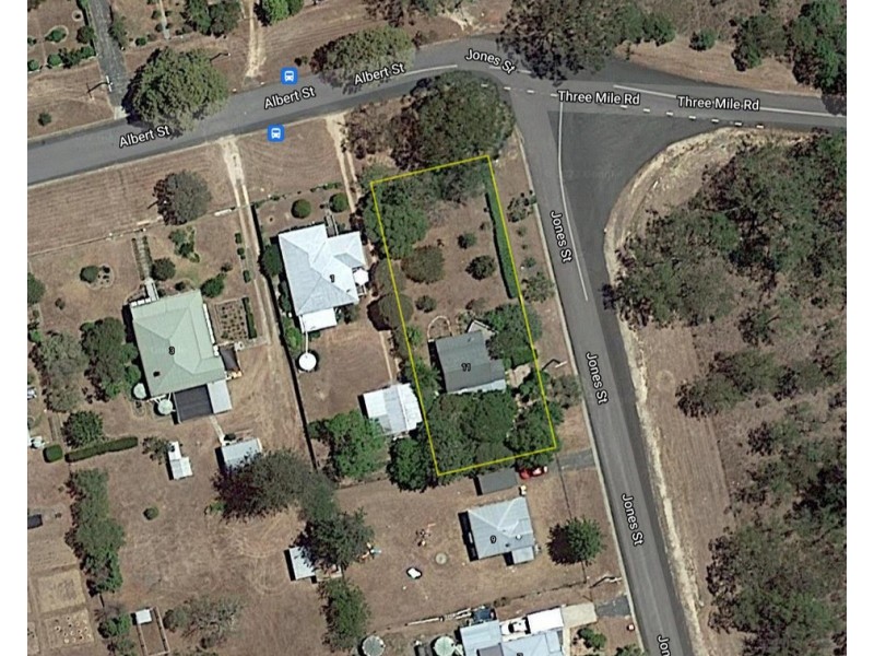 11 Jones Street, Crows Nest QLD 4355