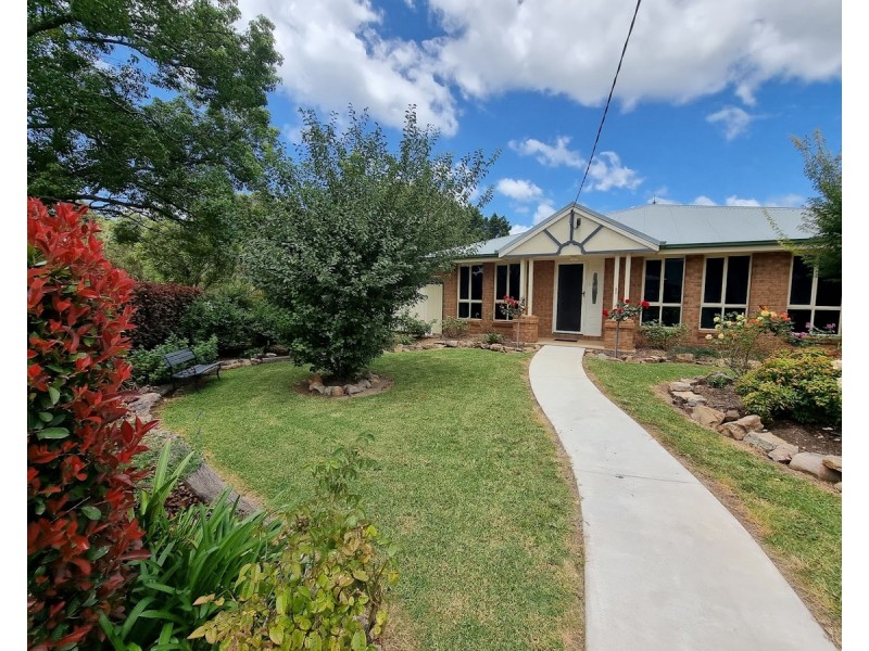 1 John Street, Crows Nest QLD 4355