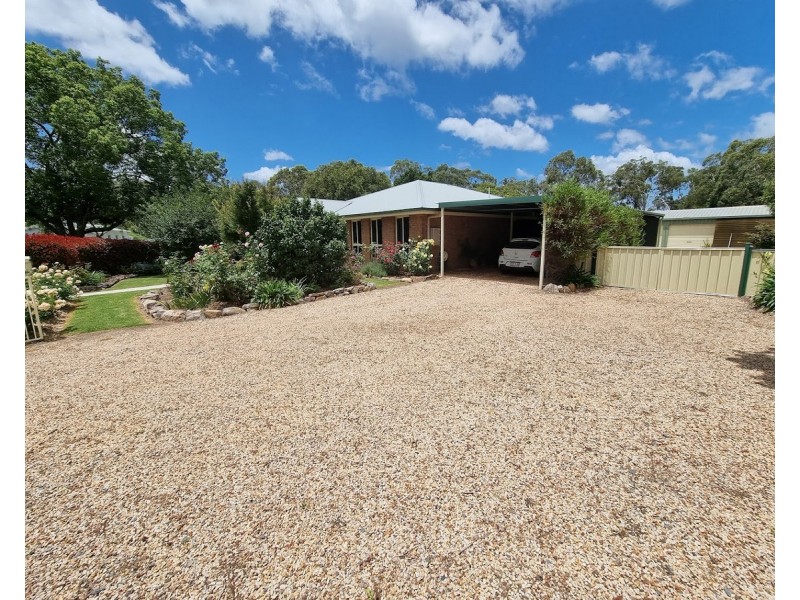 1 John Street, Crows Nest QLD 4355
