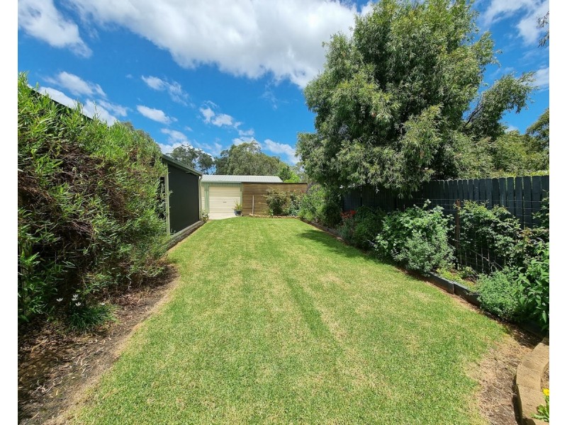 1 John Street, Crows Nest QLD 4355