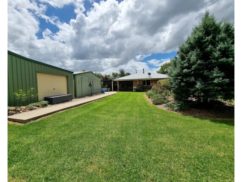 1 John Street, Crows Nest QLD 4355