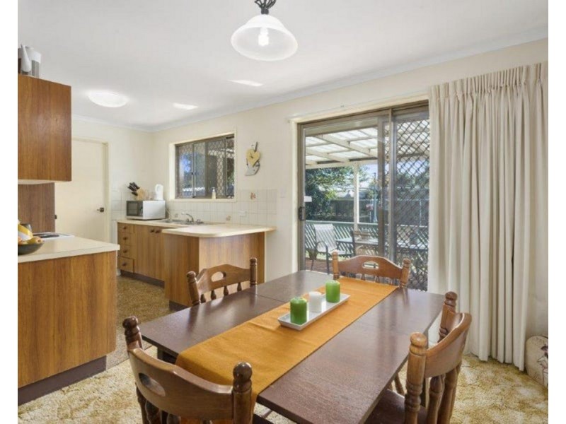 21 Cambridge Street, Harristown QLD 4350