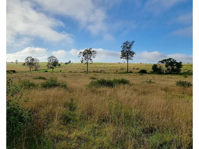 9 Dioths Road, Upper Yarraman QLD 4614