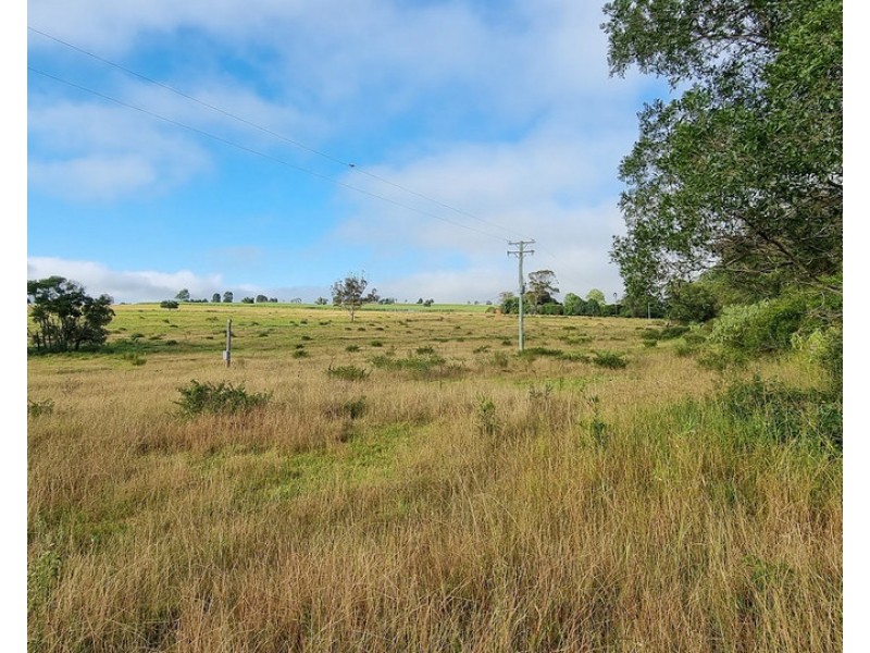 9 Dioths Road, Upper Yarraman QLD 4614