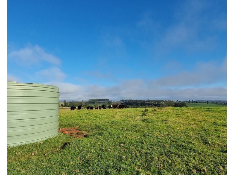 9 Dioths Road, Upper Yarraman QLD 4614