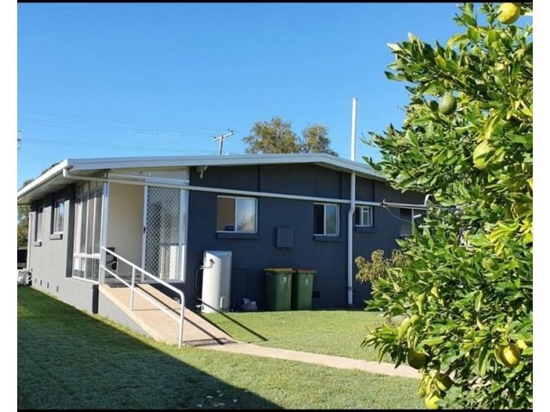 8 Nolan Street, Crows Nest QLD 4355