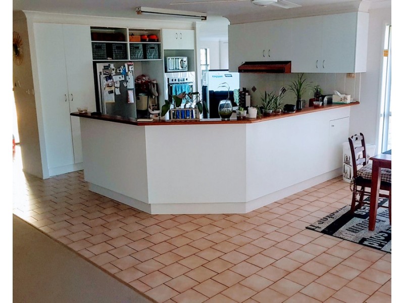 7 Cooper Road, Glenvale QLD 4350