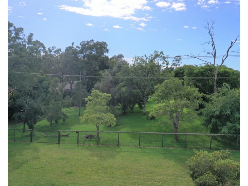 7 Cooper Road, Glenvale QLD 4350