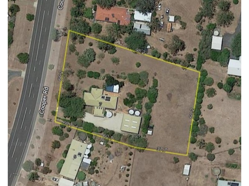 7 Cooper Road, Glenvale QLD 4350