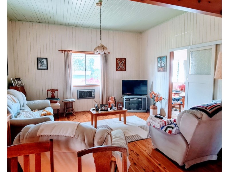 5490 Oakey Cooyar Road, Wutul QLD 4352