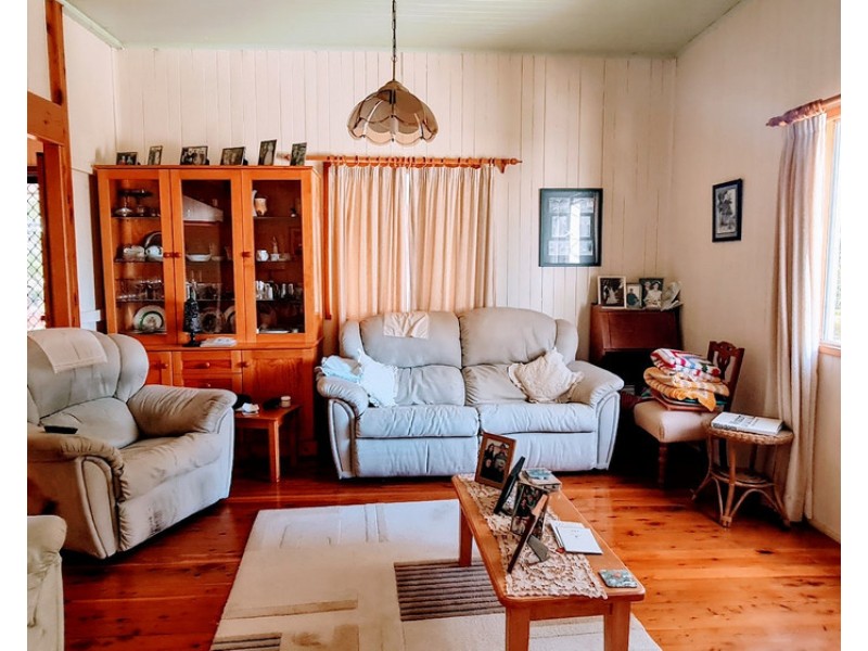 5490 Oakey Cooyar Road, Wutul QLD 4352