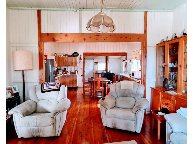 5490 Oakey Cooyar Road, Wutul QLD 4352