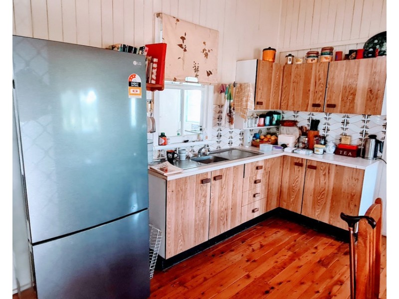 5490 Oakey Cooyar Road, Wutul QLD 4352