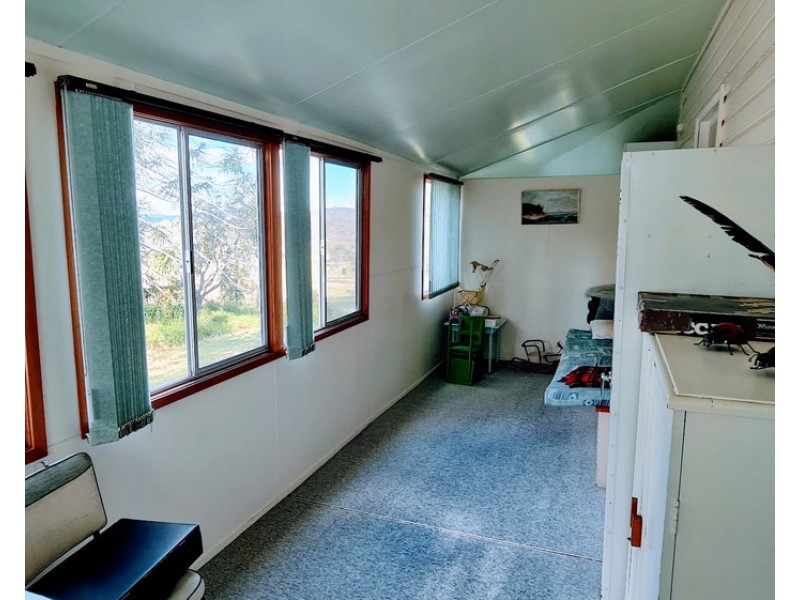 5490 Oakey Cooyar Road, Wutul QLD 4352