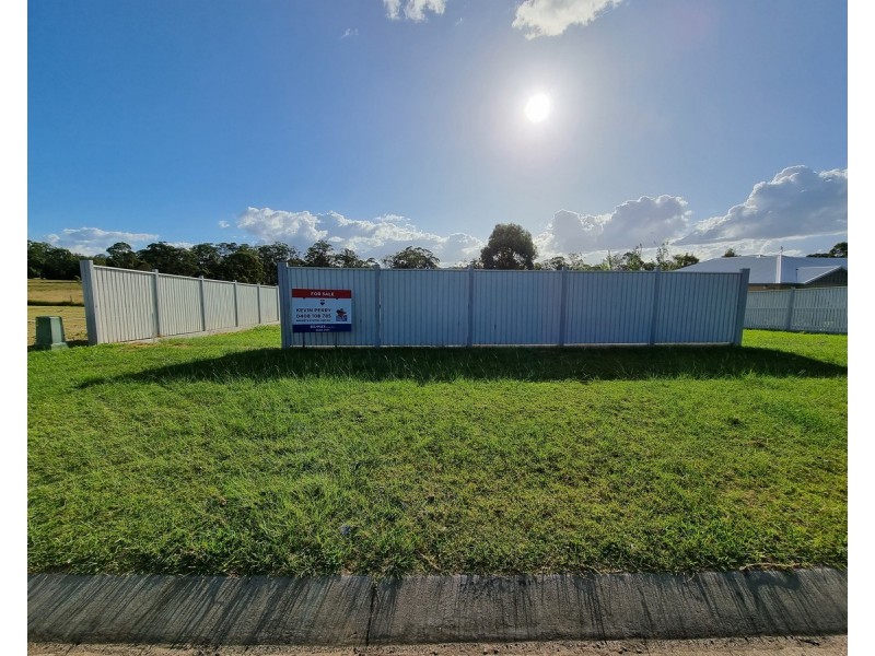 19 Parkland Drive, Crows Nest QLD 4355