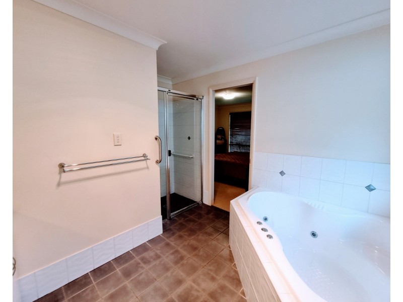 21 Charmaine Court, Kleinton QLD 4352