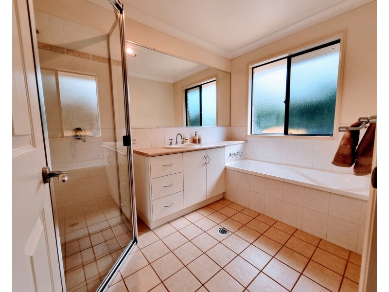 21 Charmaine Court, Kleinton QLD 4352