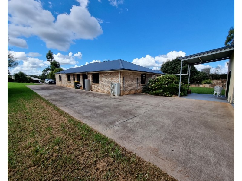 21 Charmaine Court, Kleinton QLD 4352