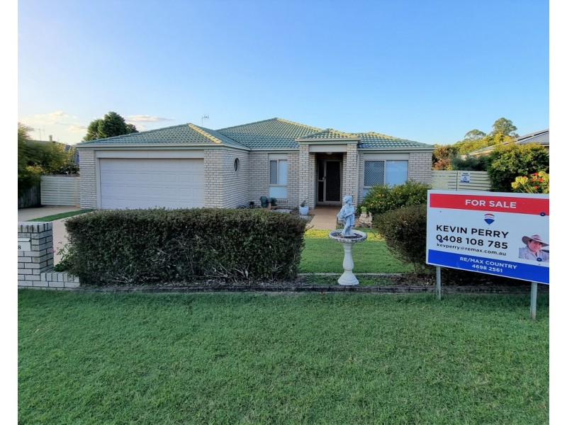 8 Lee Court, Crows Nest QLD 4355