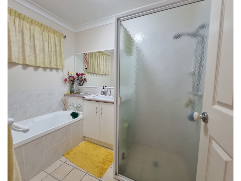 8 Lee Court, Crows Nest QLD 4355