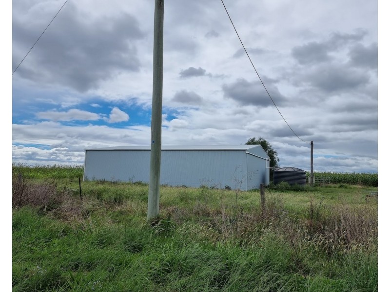 1 Oakey-Pittsworth Road, Aubigny QLD 4401