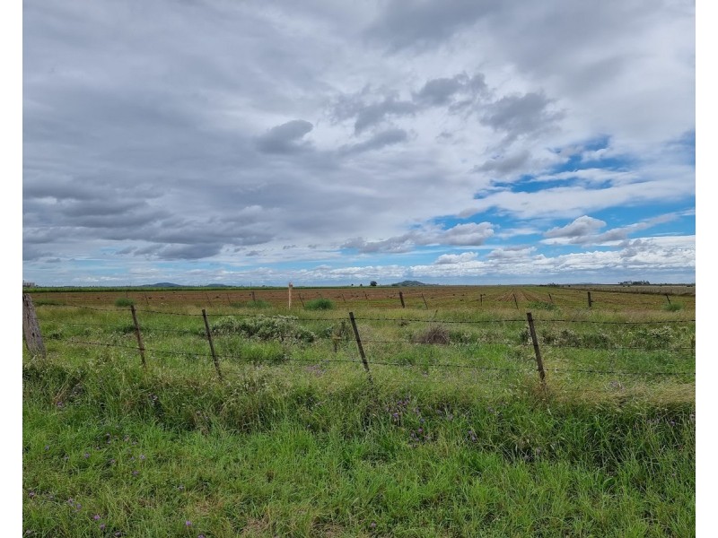 1 Oakey-Pittsworth Road, Aubigny QLD 4401