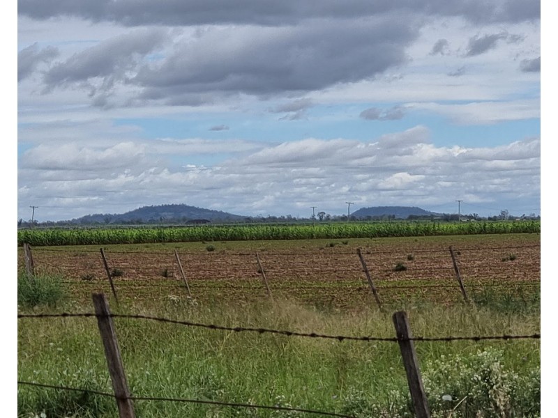 1 Oakey-Pittsworth Road, Aubigny QLD 4401