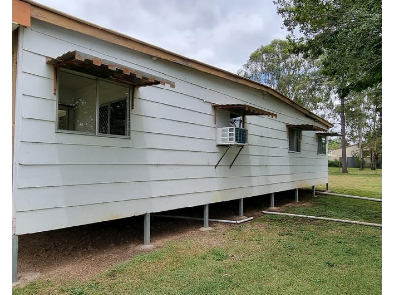 40-42 Railway Terrace, Moore QLD 4306