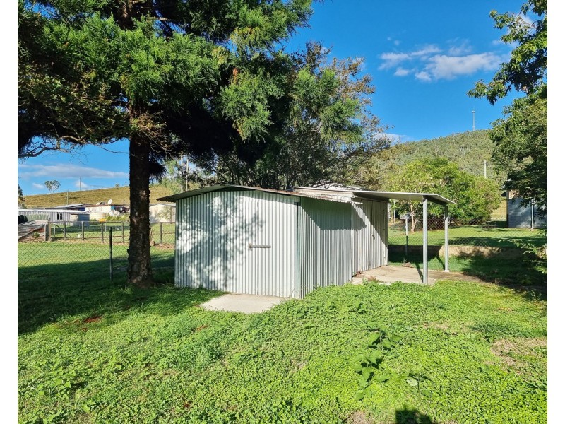 40-42 Railway Terrace, Moore QLD 4306