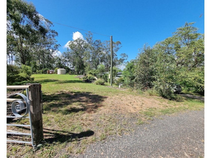 93 Larnook Street, Upper Lockyer QLD 4352