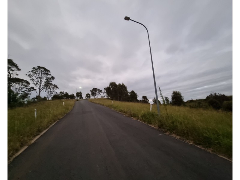 55 Charlotte Road, Hampton QLD 4352