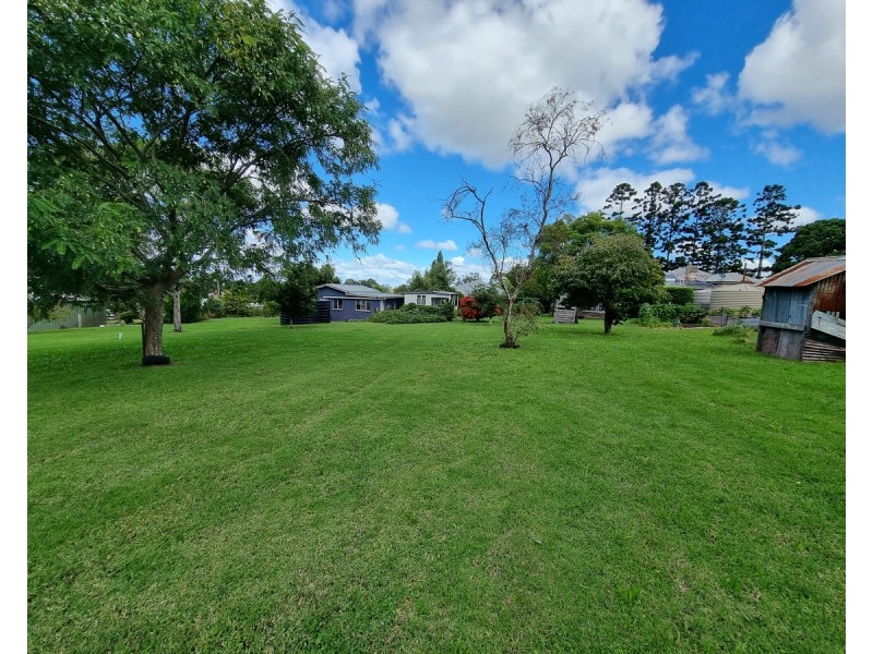 22 Boundary Street, Haden QLD 4353