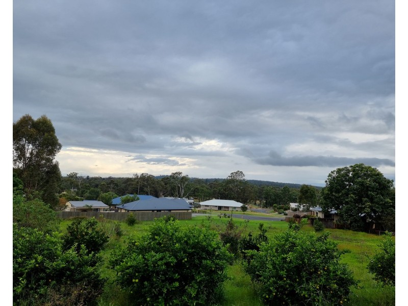 1 Railway Terrace, Crows Nest QLD 4355