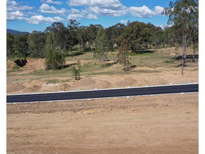 5 Goodman Drive, Murphys Creek QLD 4352