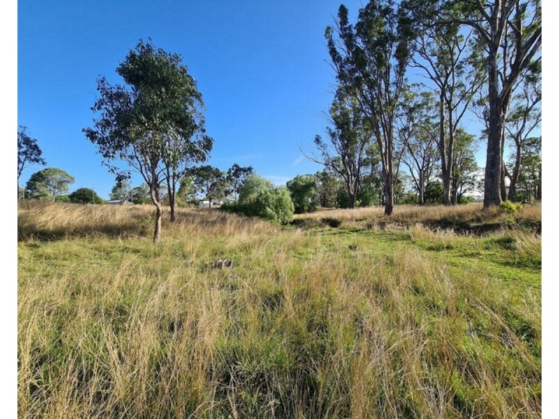 4 Peters Road, Goombungee QLD 4354