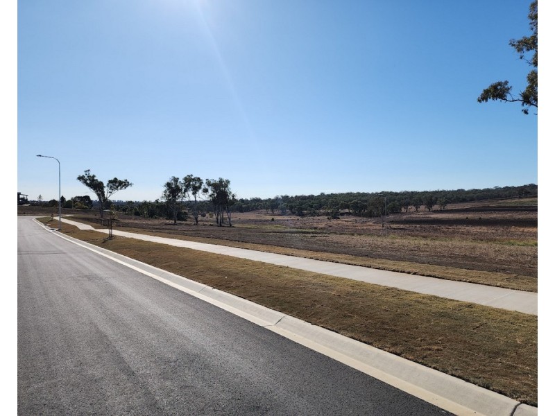 41 Aquila Drive (Eagle Heights), Meringandan West QLD 4352