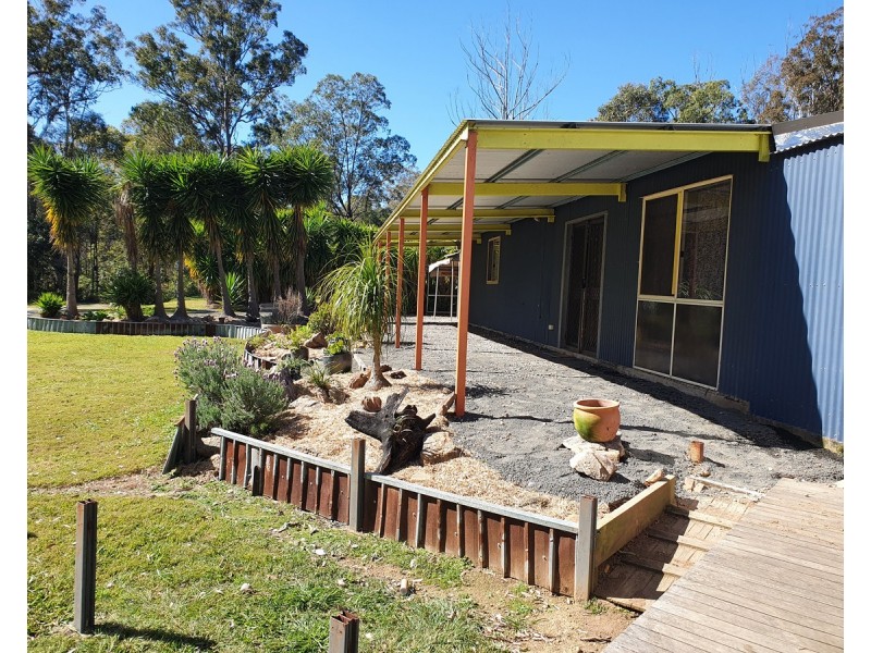 21 Pinnell Road, Crows Nest QLD 4355