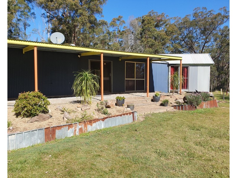 21 Pinnell Road, Crows Nest QLD 4355