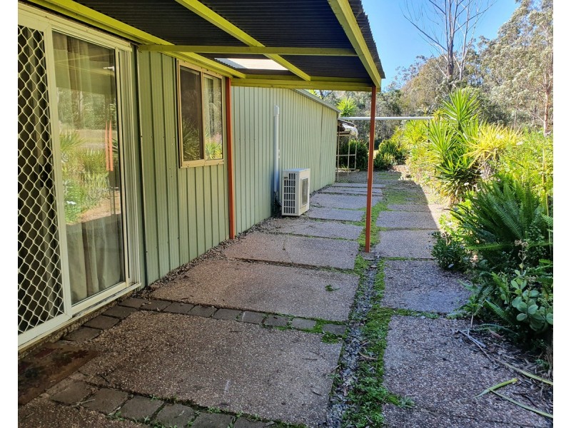 21 Pinnell Road, Crows Nest QLD 4355