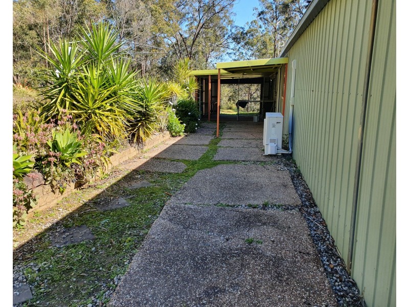 21 Pinnell Road, Crows Nest QLD 4355