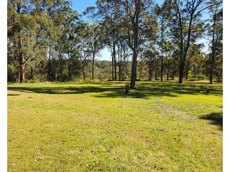 21 Pinnell Road, Crows Nest QLD 4355