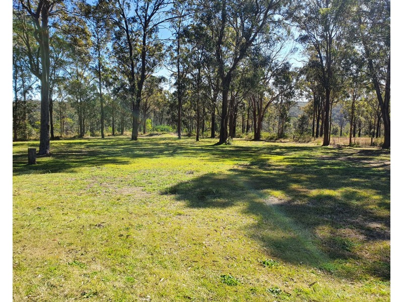 21 Pinnell Road, Crows Nest QLD 4355