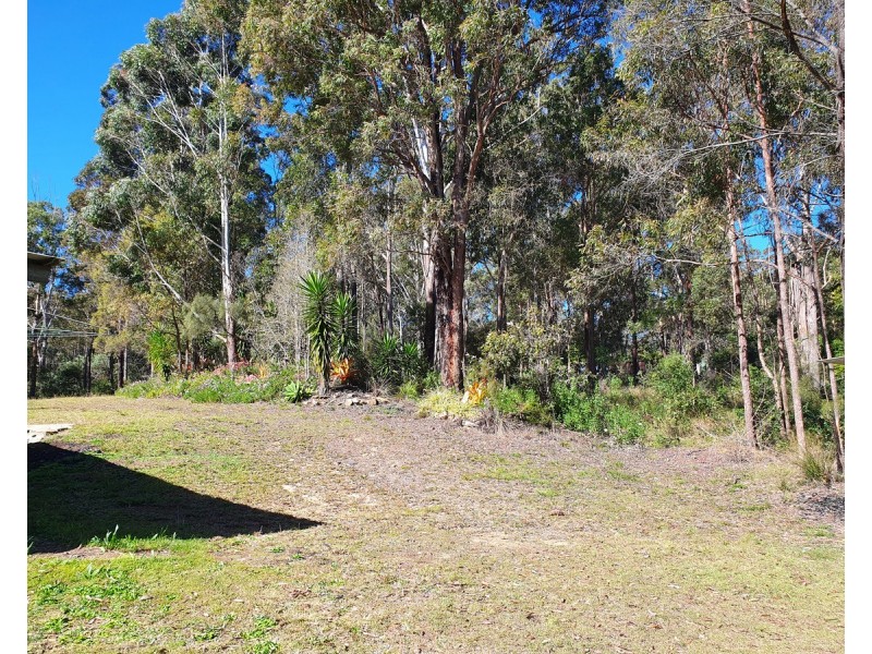 21 Pinnell Road, Crows Nest QLD 4355