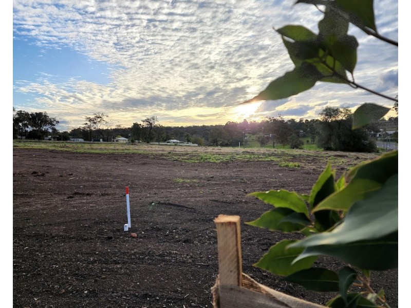 65 Aquila Drive (Eagle Heights), Meringandan West QLD 4352