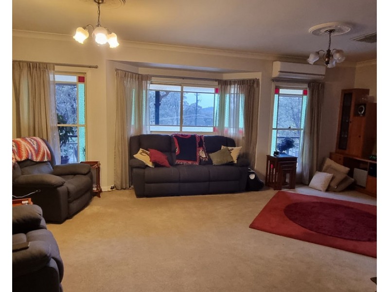 14 Railway Terrace, Crows Nest QLD 4355