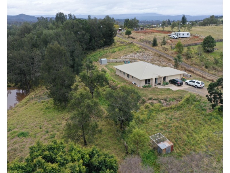 9A Taylor Road, Withcott QLD 4352