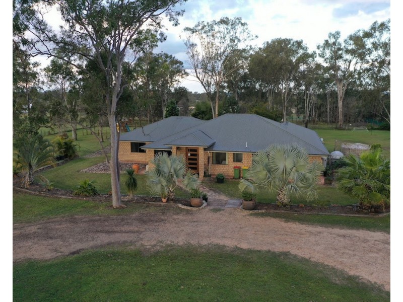 8 Legend Drive, Adare QLD 4343