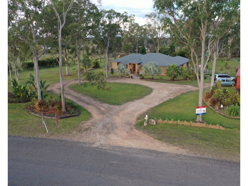 8 Legend Drive, Adare QLD 4343