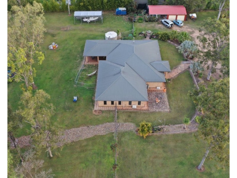 8 Legend Drive, Adare QLD 4343